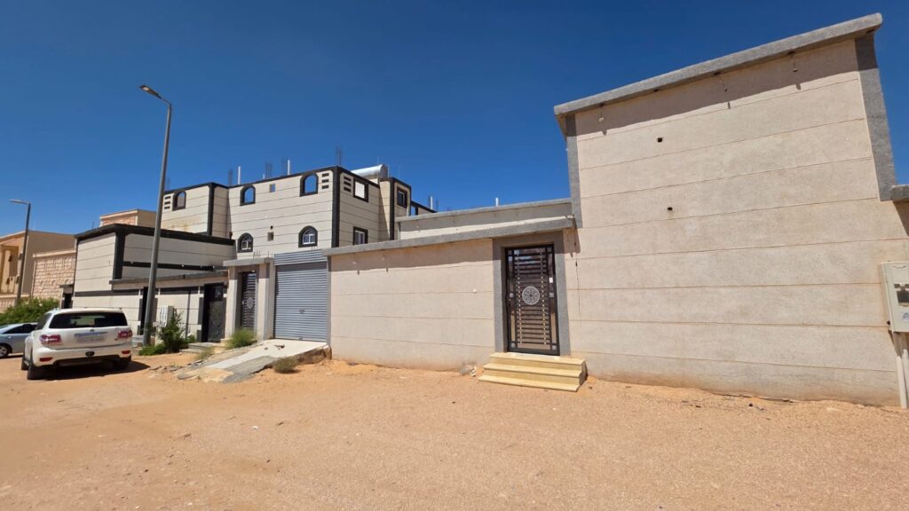 4-دور سكني بمساحة 552.48 م² في مدينة سكاكا