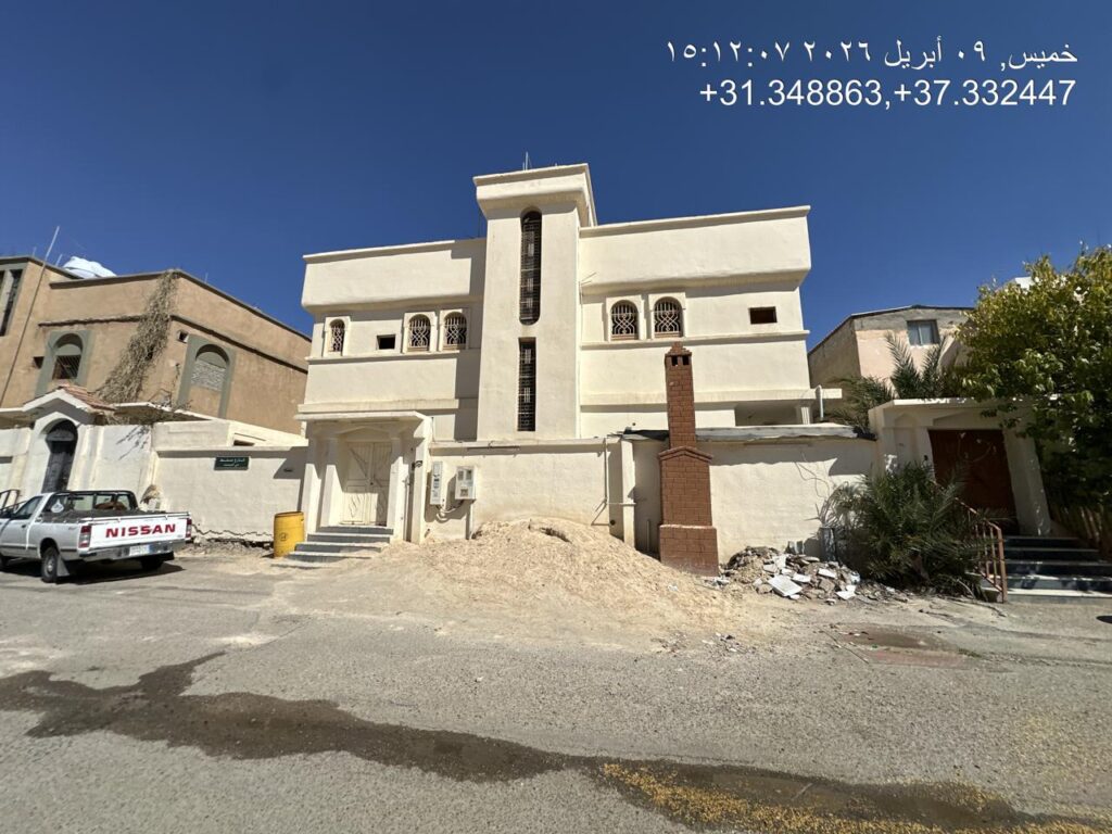 16-فيلا سكنية بمساحة 400 م² في مدينة القريات