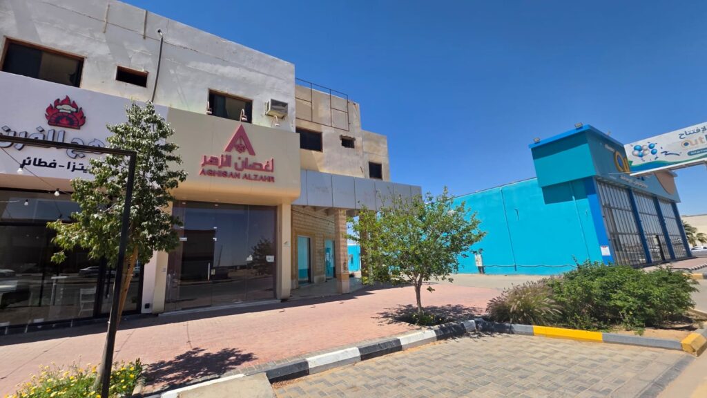 1- عمارة سكنية بمساحة 431.61 م² في مدينة سكاكا
