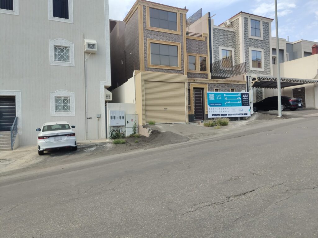 2- فيلا سكنية بمساحة 250 م² في مدينة أبها