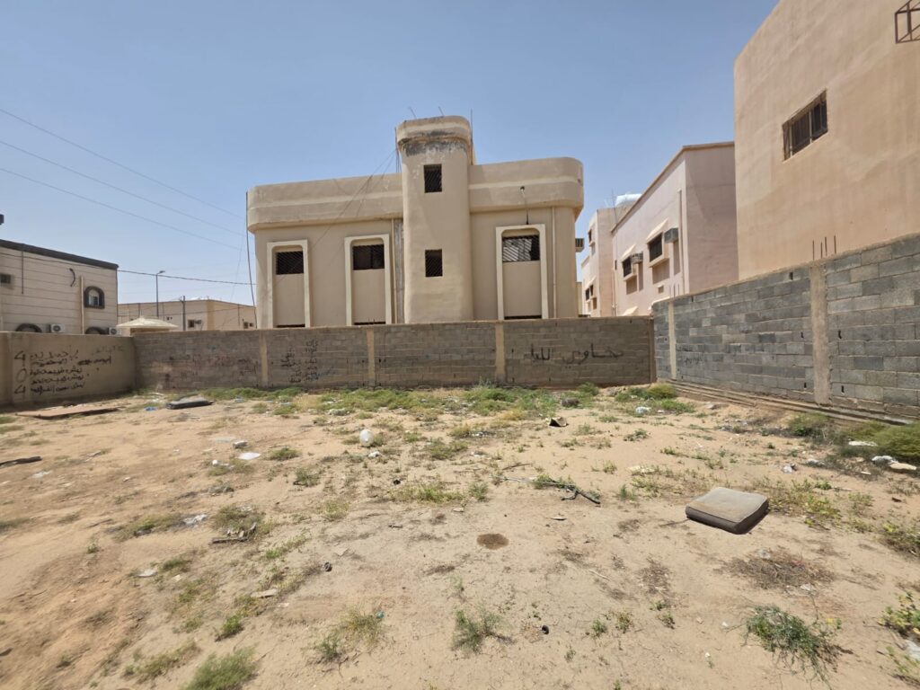 1-أرض سكنية 400م2 بحي الفيصلية