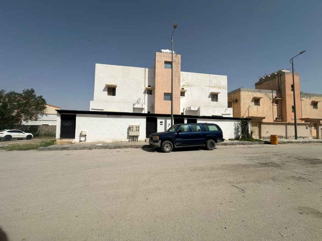 9-عمارة سكنية 420م2 بحي العزيزية