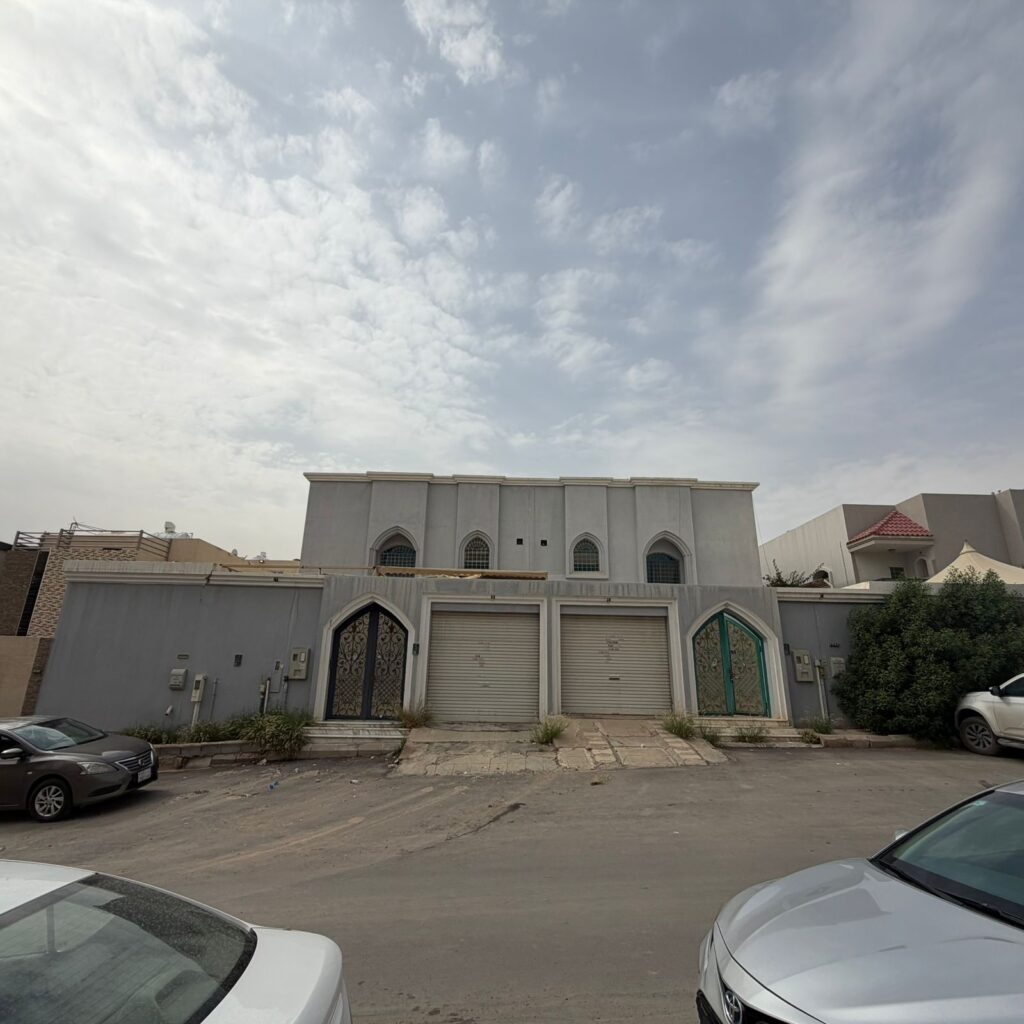 4-فيلا سكنية في حي التعاون بمساحة 337.5 م² في مدينة الرياض