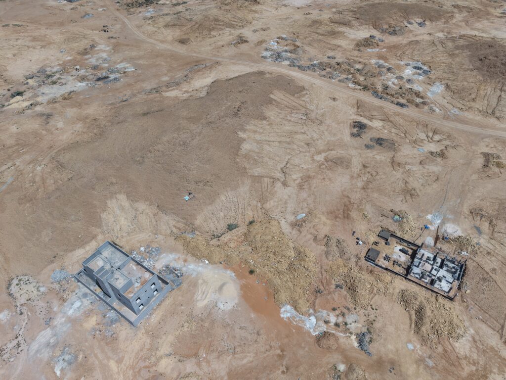 7-أرض سكنية 990م2 بحي الياسمين