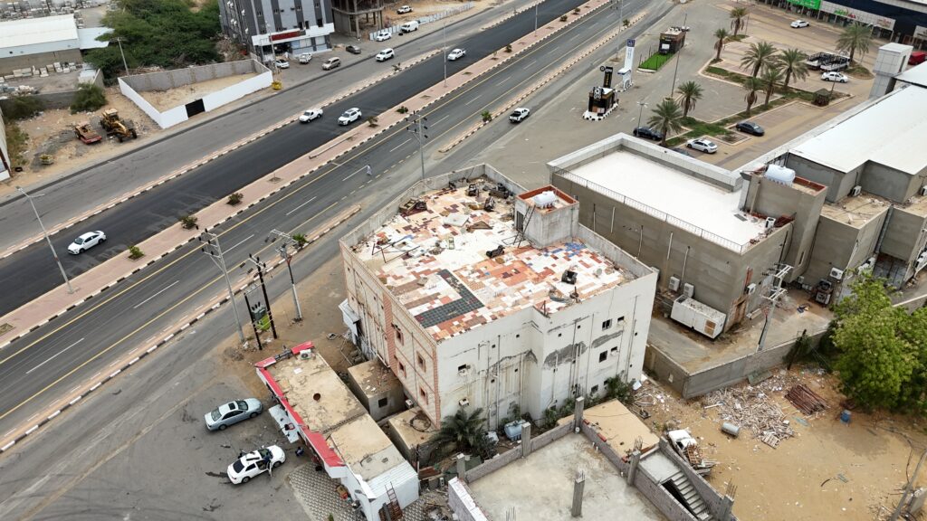 4-عمارة سكنية تجارية بمساحة 944.20 م2 بالمظيلف