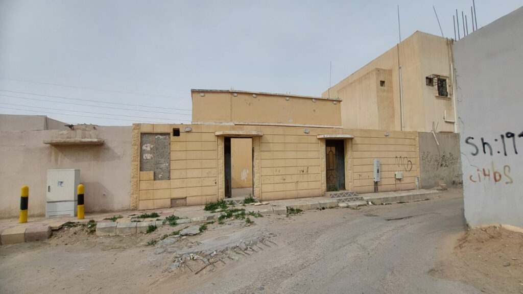 10-فيلا سكنية دور ارضي حي ابو موسى الأشعري