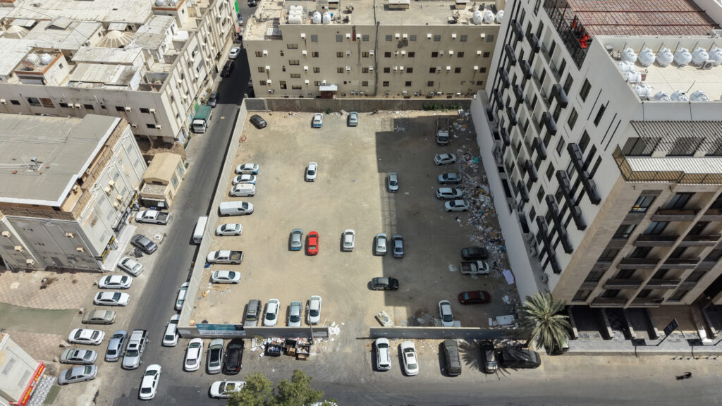12-أرض سكنية بحي النهضة بمدينة جدة