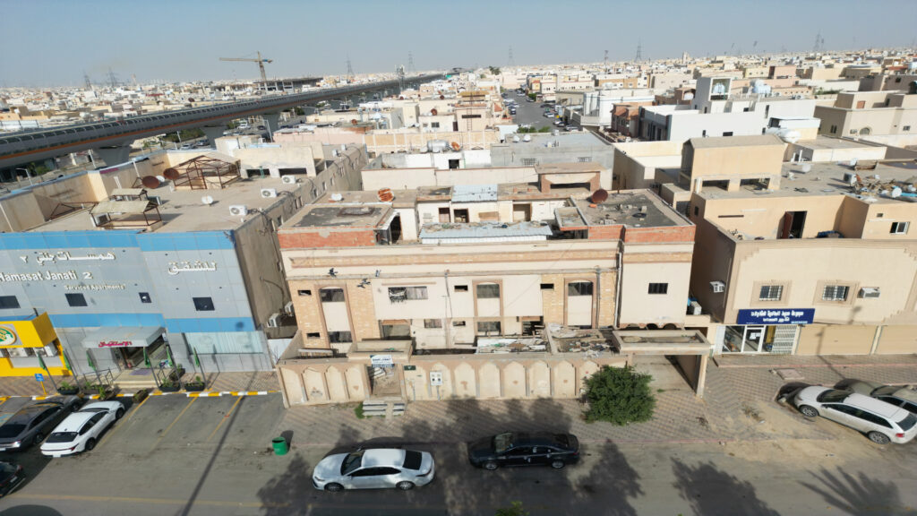 2-فيلا متعددة الاستخدامات / 400 م2 / الرياض / طويق
