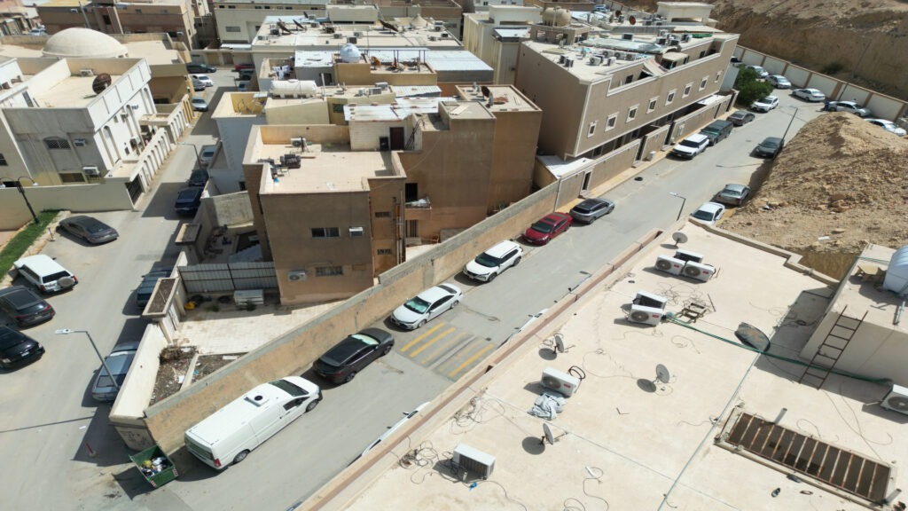 8-فيلا سكنية على شارعين / 445.2 م2 / الرياض / أم الحمام الغربي