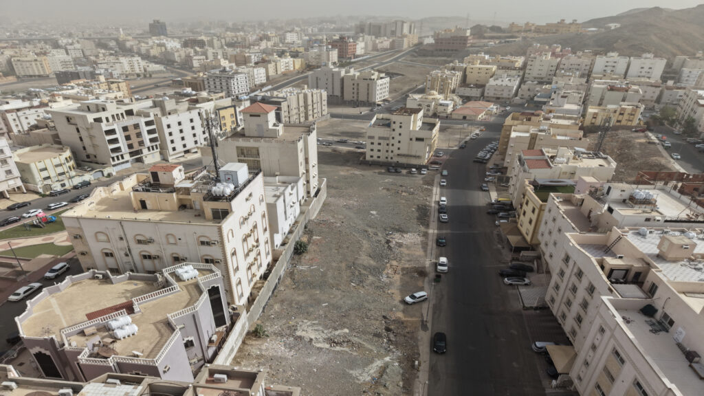 38-أرض سكنية
