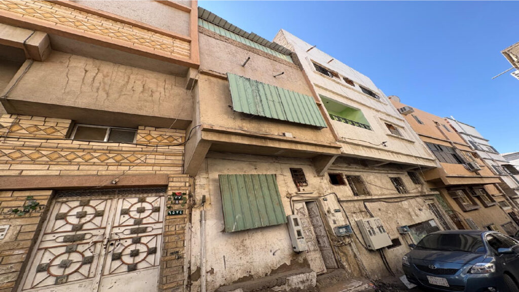 11-بيت شعبي بمساحة 102.83 م ( الطائف – الشرقية )