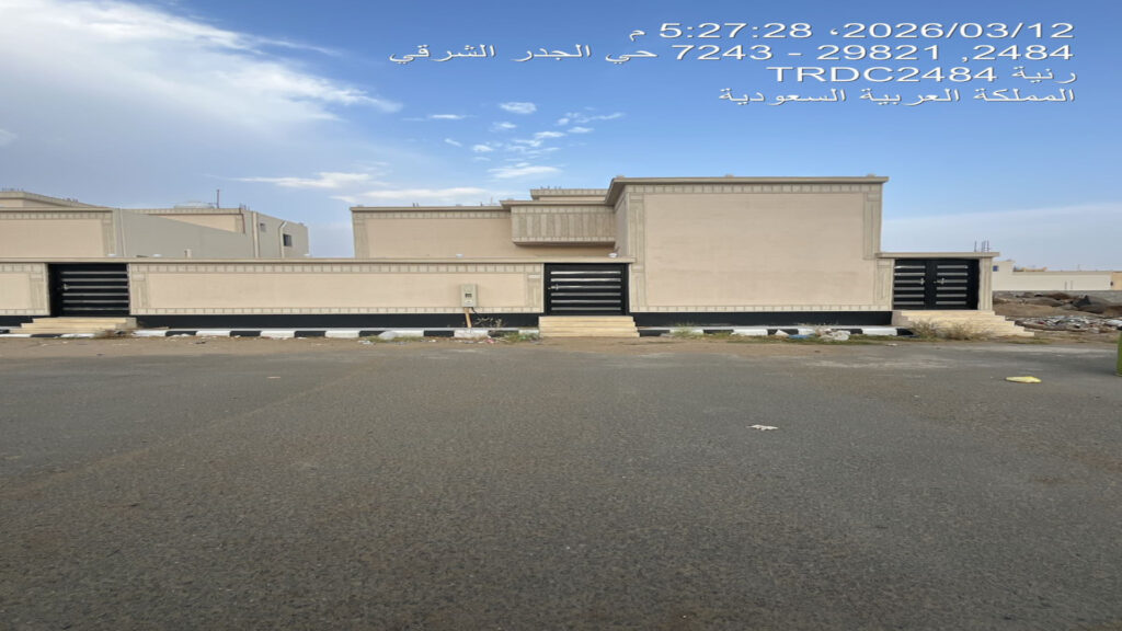 15-فيلا سكنية بمساحة 300 م ( رنية – الجدر الشرقي )