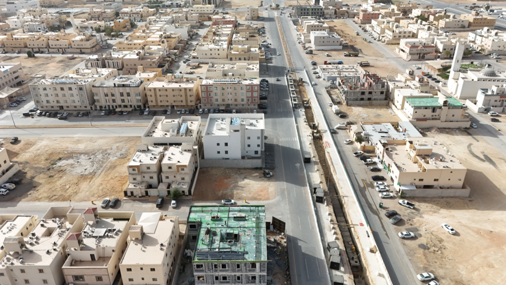 2-ارض سكنية تجارية بحي ظهرة لبن