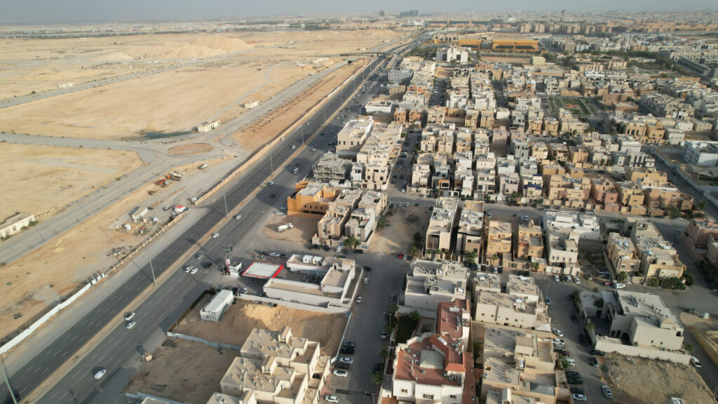 5-أرض سكنية في حي النرجس بمدينة الرياض