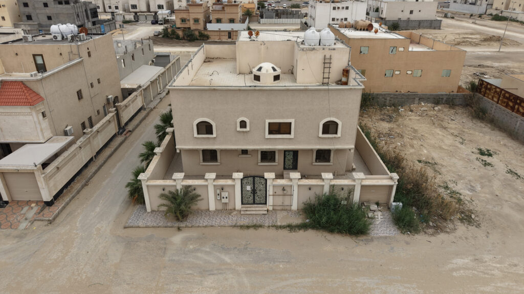 9-فيلا سكنية في ضاحية الملك فهد