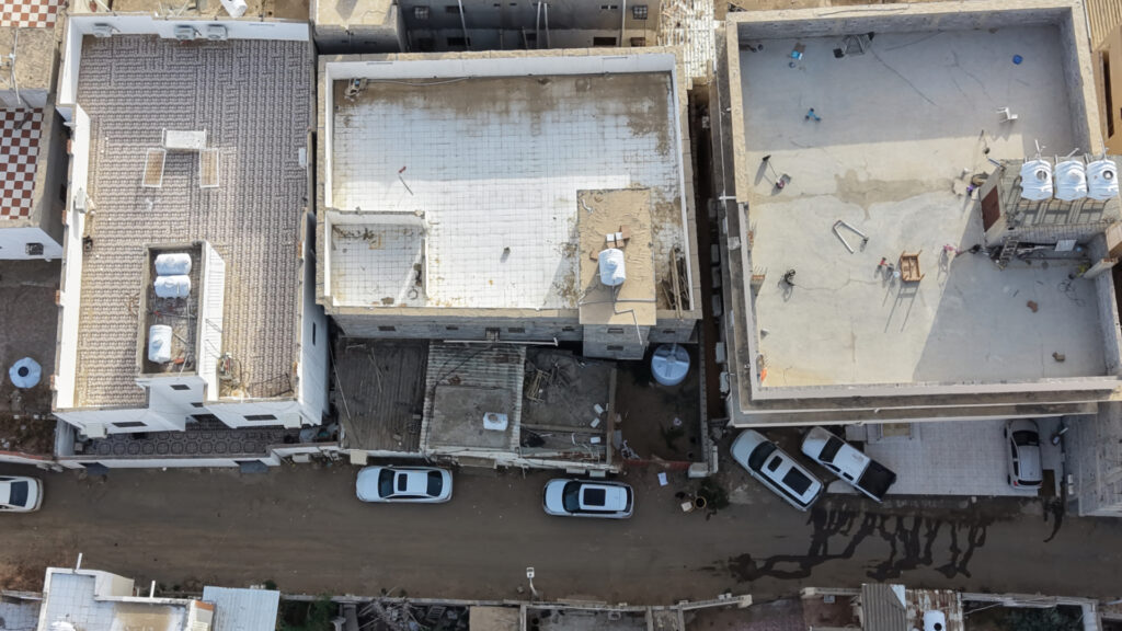 11-عمارة دورين وملحق خارجي