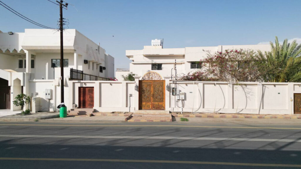 10-فيلا سكنية بحي المطار