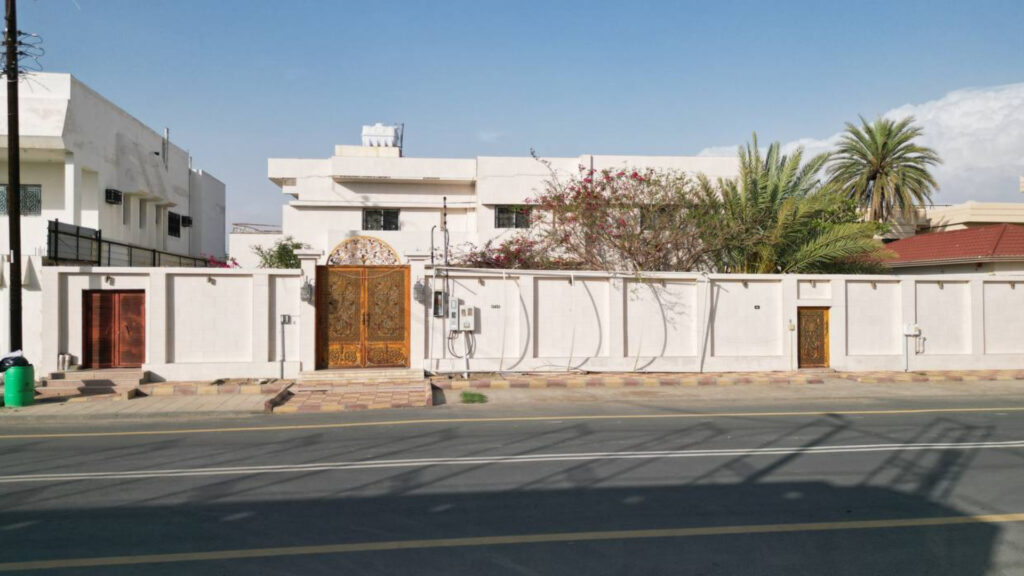 10-فيلا سكنية بحي المطار