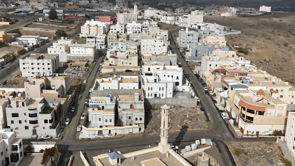 14-فيلا سكنية بحي جنوب شرق حجلا