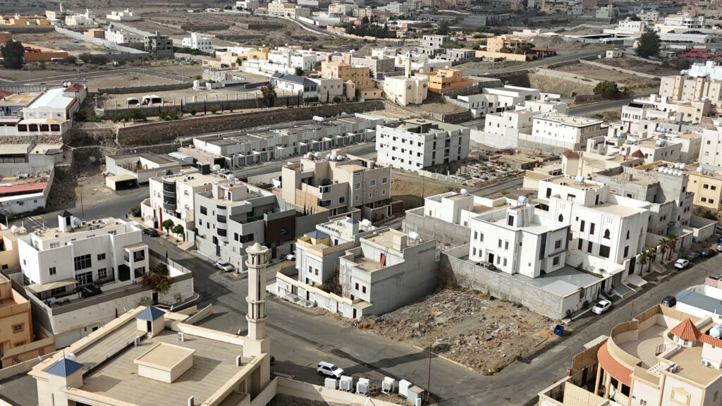 14-فيلا سكنية بحي جنوب شرق حجلا