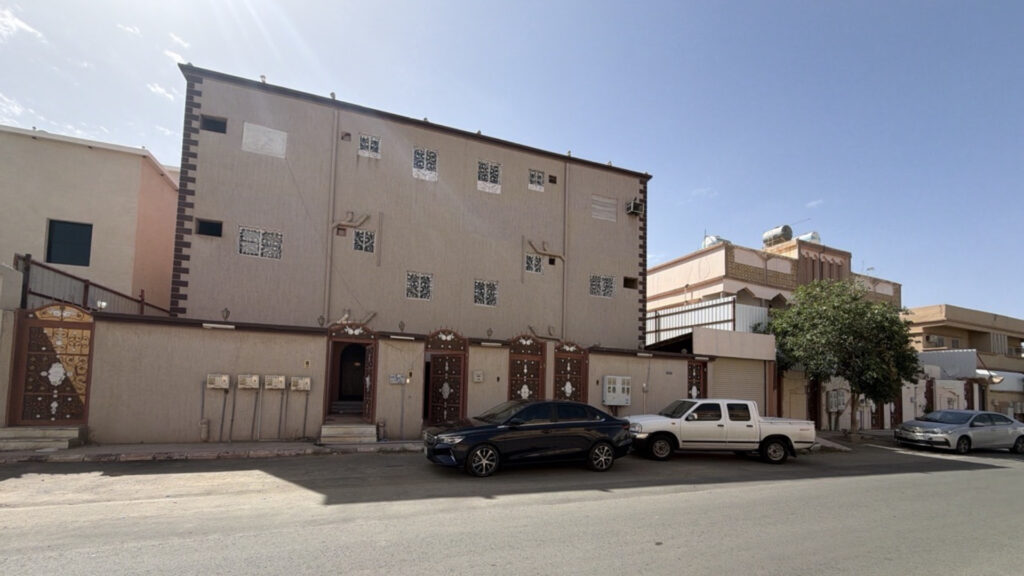 1-عمارة سكنية في مخطط حي الفهد بمساحة 672م قطعة رقم 666