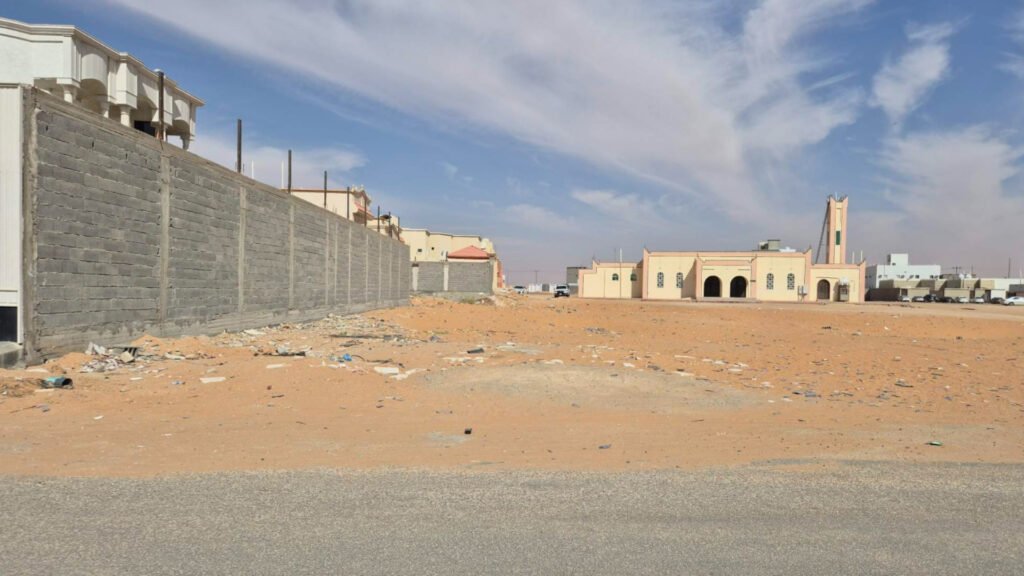 5-أرض سكنية في حي الأمير مشعل ب بمساحة 800م قطعة رقم 658