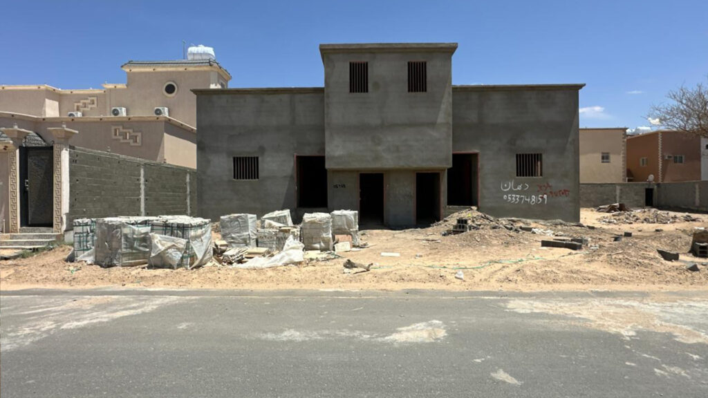 10-فيلا سكنية في حي شرق المطار بمساحة 630م قطعة رقم 139