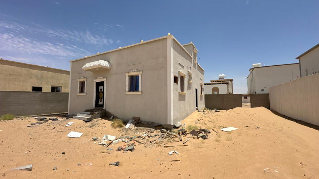 13-فيلا سكنية بمساحة 704م قطعة رقم 1433