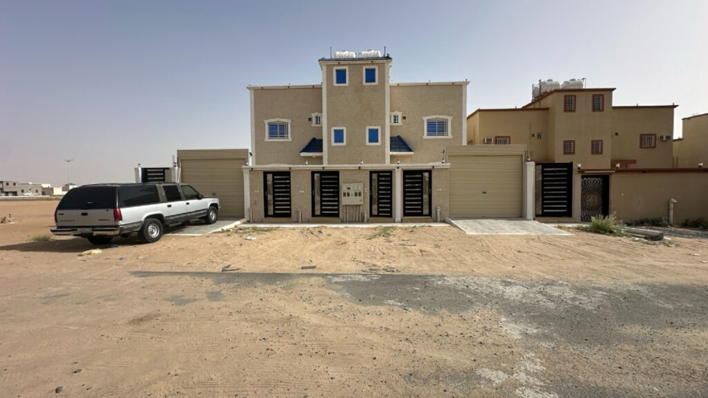 21-شقة سكنية في حي شرق المطار / ج بمساحة 220.11م قطعة رقم 534