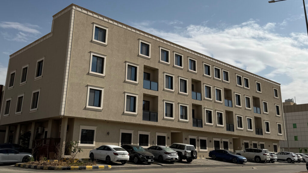 7-عمارة سكنية تجارية في حي اليرموك