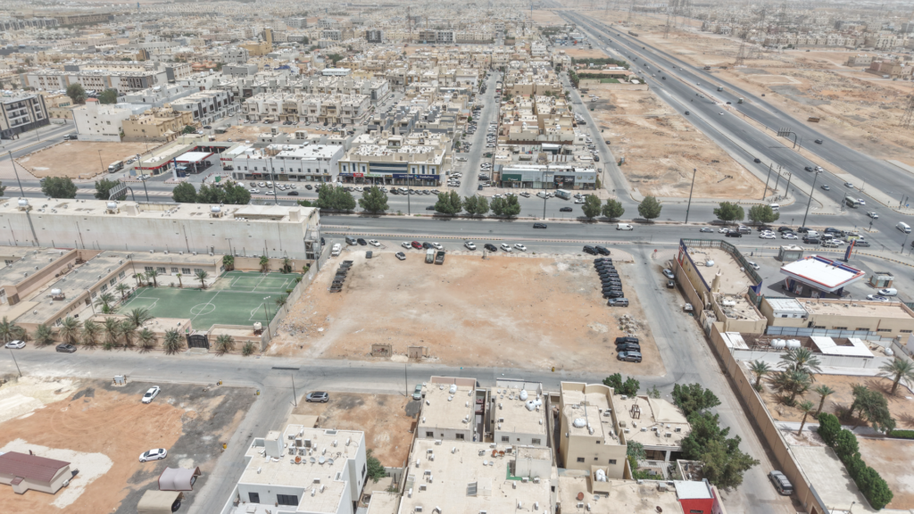 2-أرض تجارية بمساحة 5850 م² في مدينة الرياض