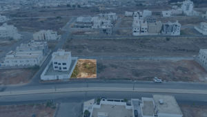 8- ارض سكنية بمساحة 735 م² في مدينة محايل عسير