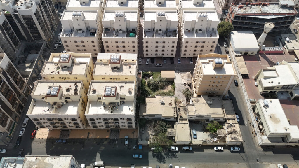 4-أرض