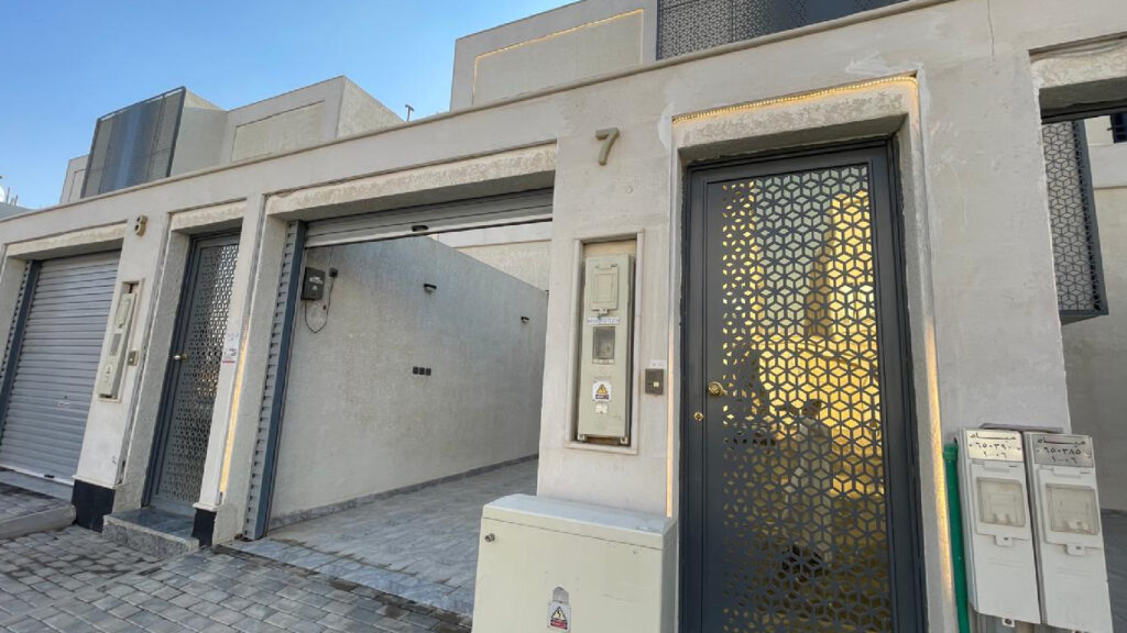 4-وحدة سكنية في حي الجنادرية