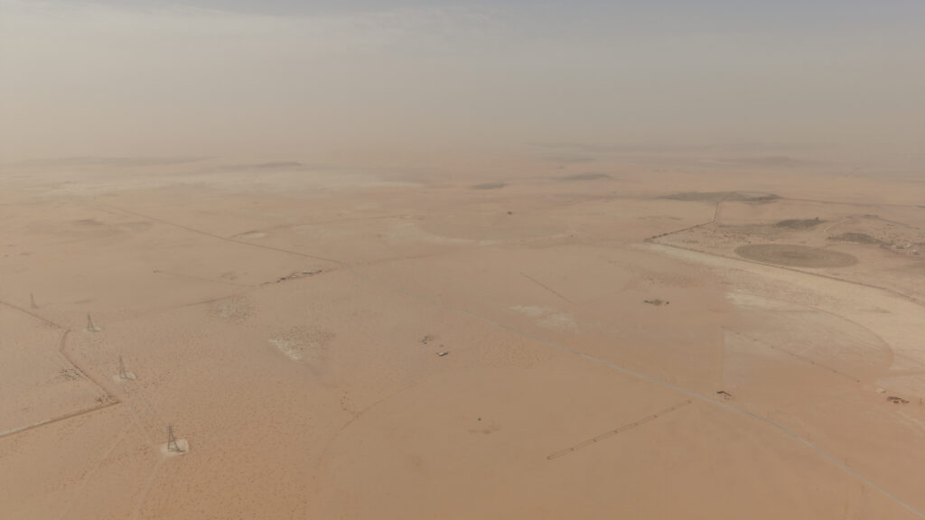 9- أرض زاعية
