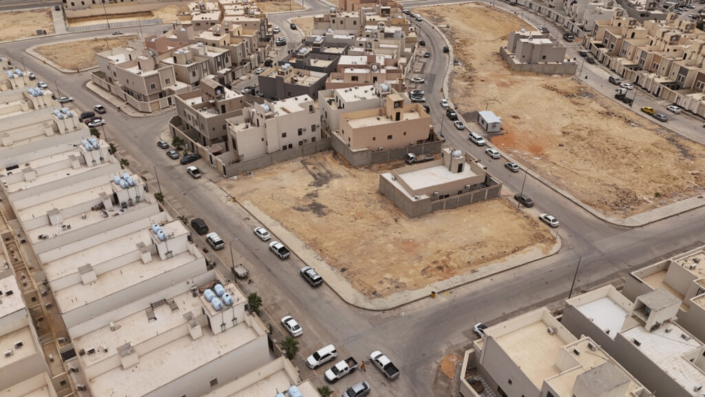 14-أرض سكنية رقم 673/ 1 حي طيبة