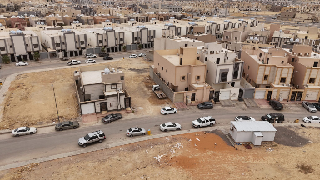15-أرض سكنية بحي طيبة
