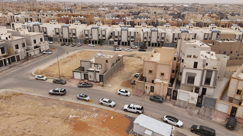 15-أرض سكنية بحي طيبة