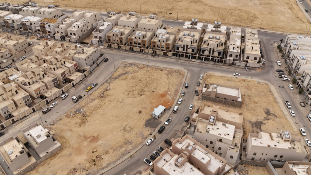 25-أرض سكنية رقم 663/ 1 حي طيبة