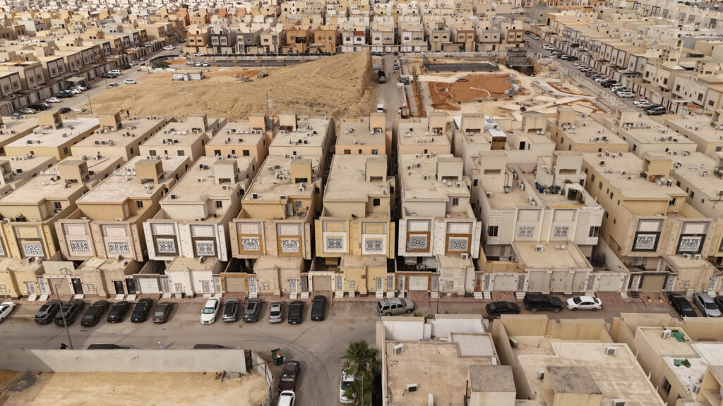 30-فيلا بحي العزيزية