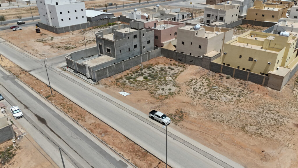 5-أرض سكنية. بمساحة 629 م²