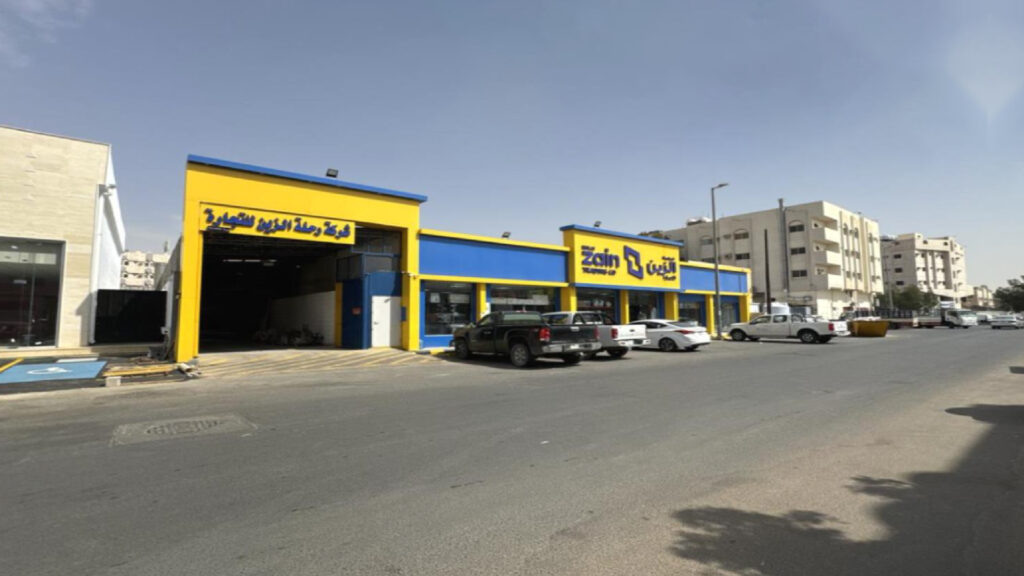 1-مستودع ومعرض حي الفيصلية الشمالية