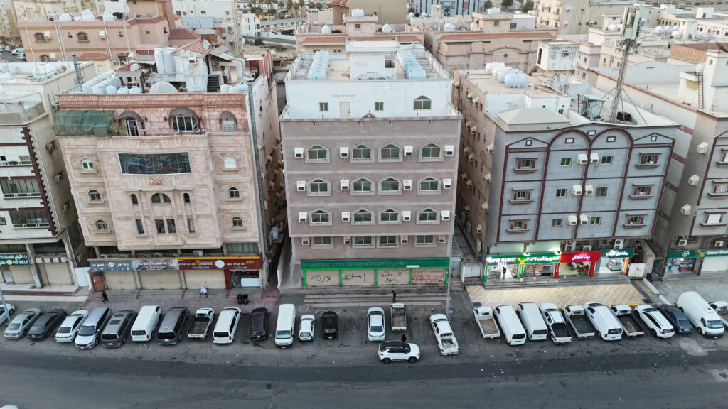 4-عمارة سكنية تجارية