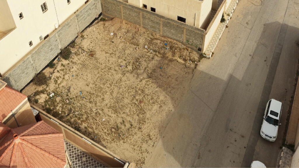 13-ارض سكنية بحي الباطن