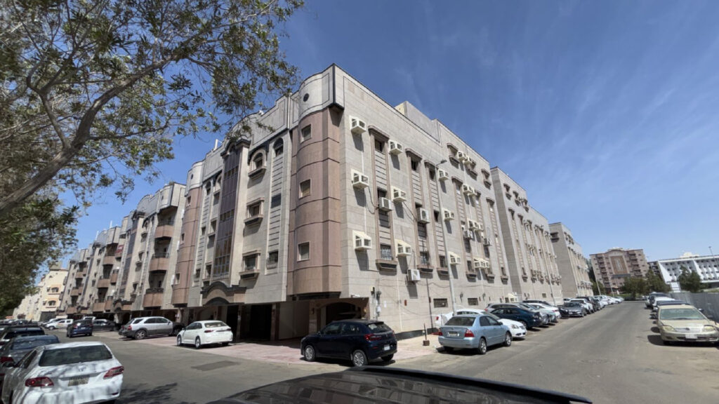 1-عمارة سكنية بحي بني مالك بمدينة جدة