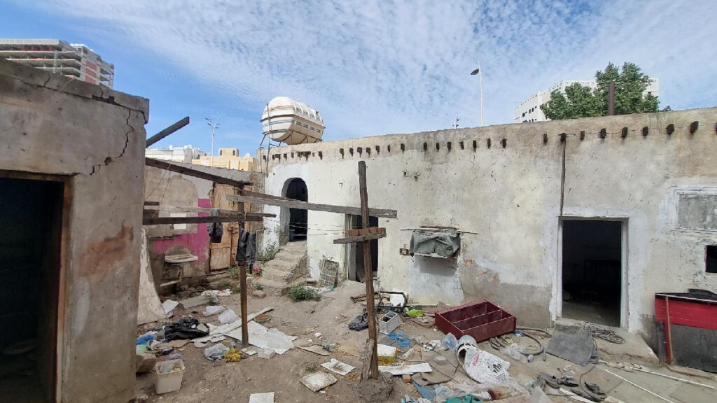 4-بيت شعبي بمدينة مكة المكرمة حي العزيزية الضفة الغربية