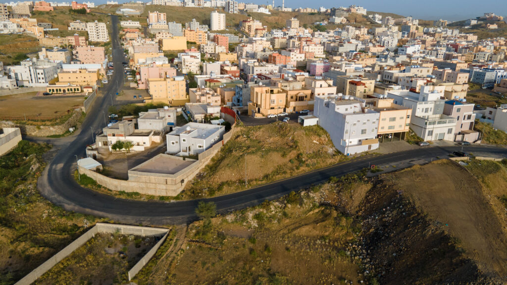 21- أرض سكنية بمساحة 450 م² في مدينة أبها