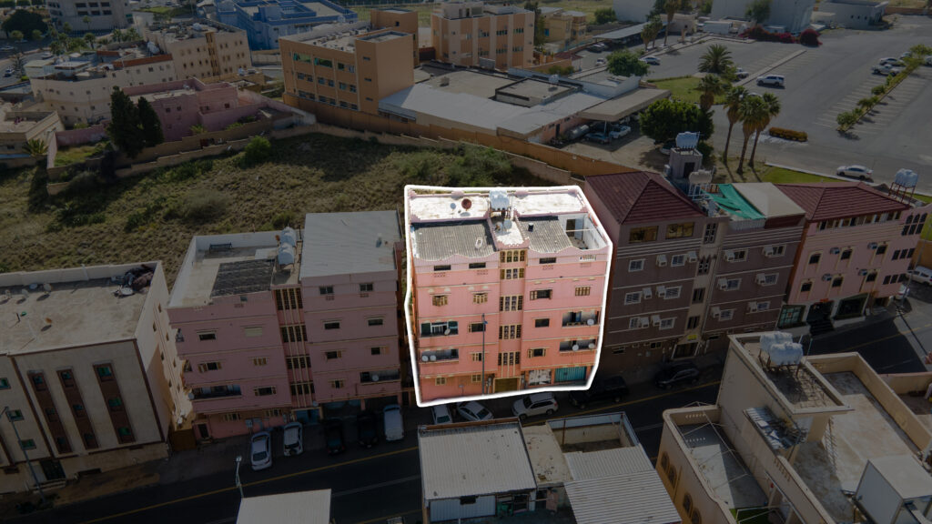 15-عمارة سكنية وتجارية بمساحة 206.15 م² في مدينة أبها