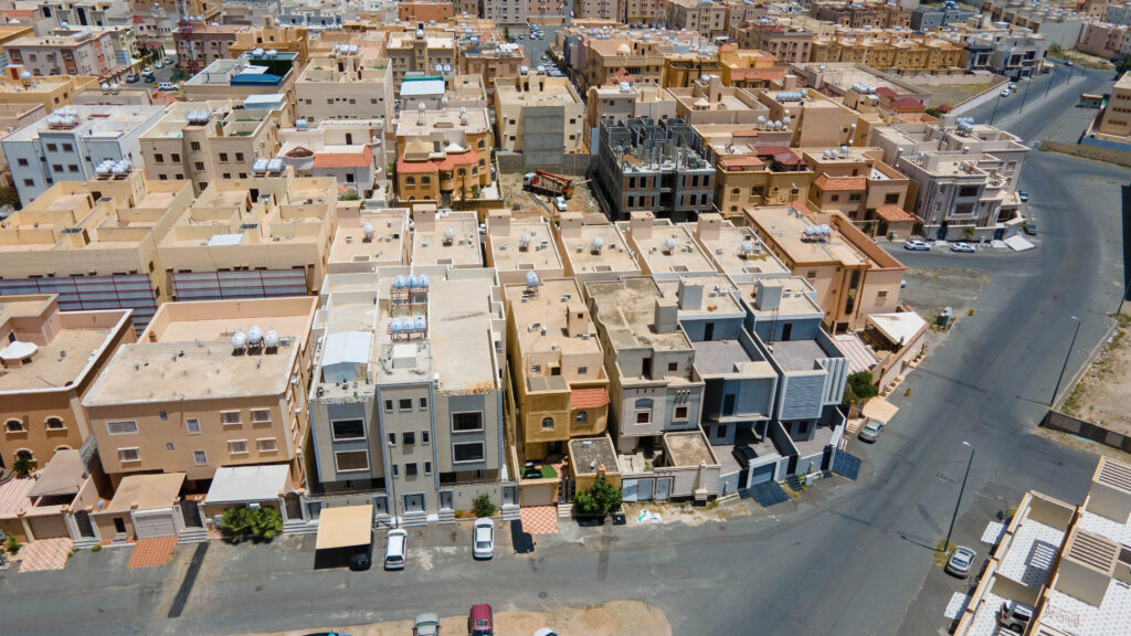 6-فيلا سكنية بمساحة 300 م² في مدينة خميس مشيط