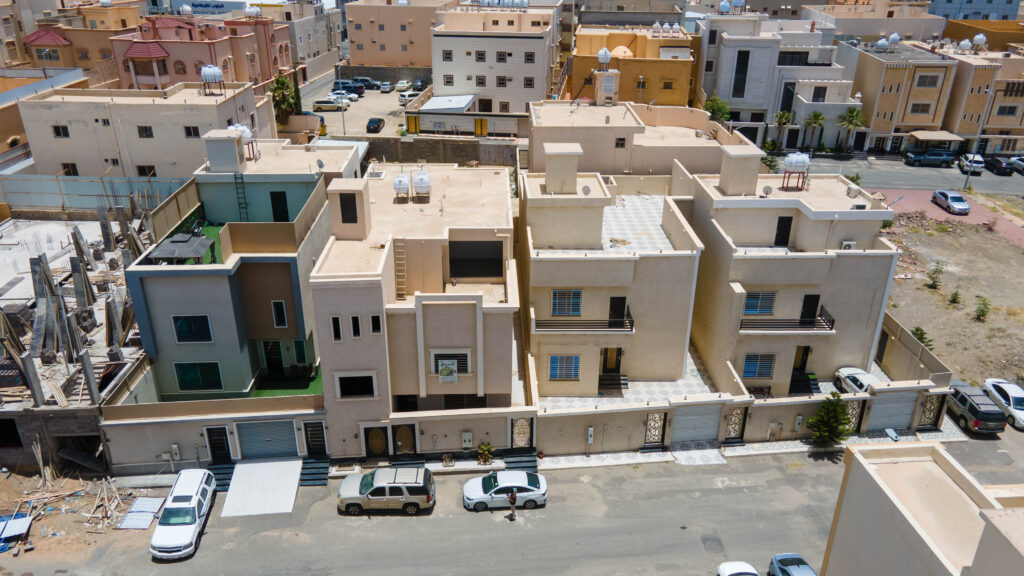 10-فيلا سكنية بمساحة 304.76 م² في مدينة خميس مشيط